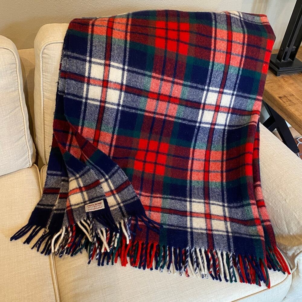Vtg Troy Robe 100% Virgin Wool Plaid Blanket 78x58 Red Navy Green Fringe USA